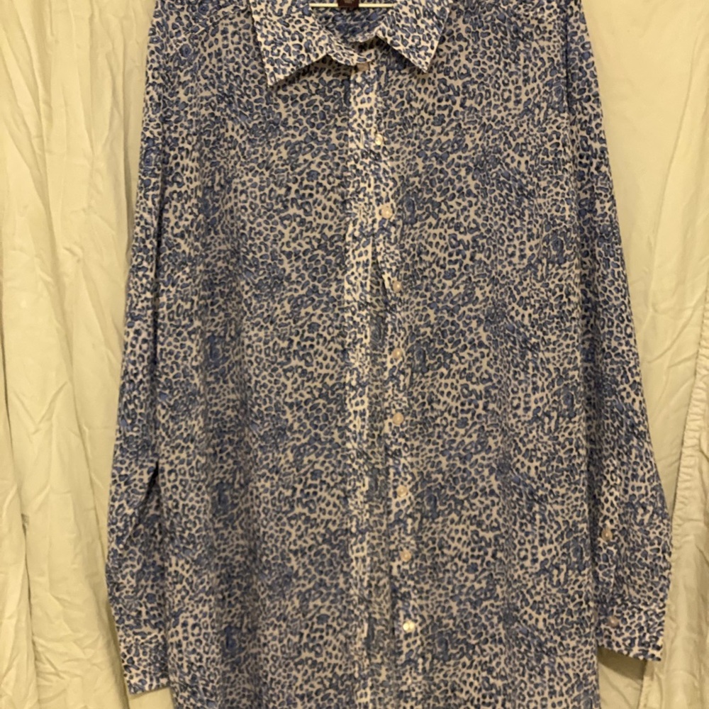 Very nice blue animal print shirt